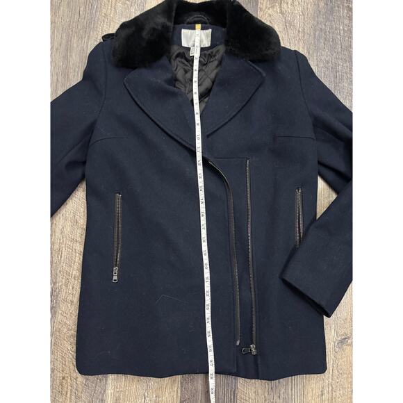 H&M Wool Blend Jacket with Faux Fur Collar - Picture 3 of 6